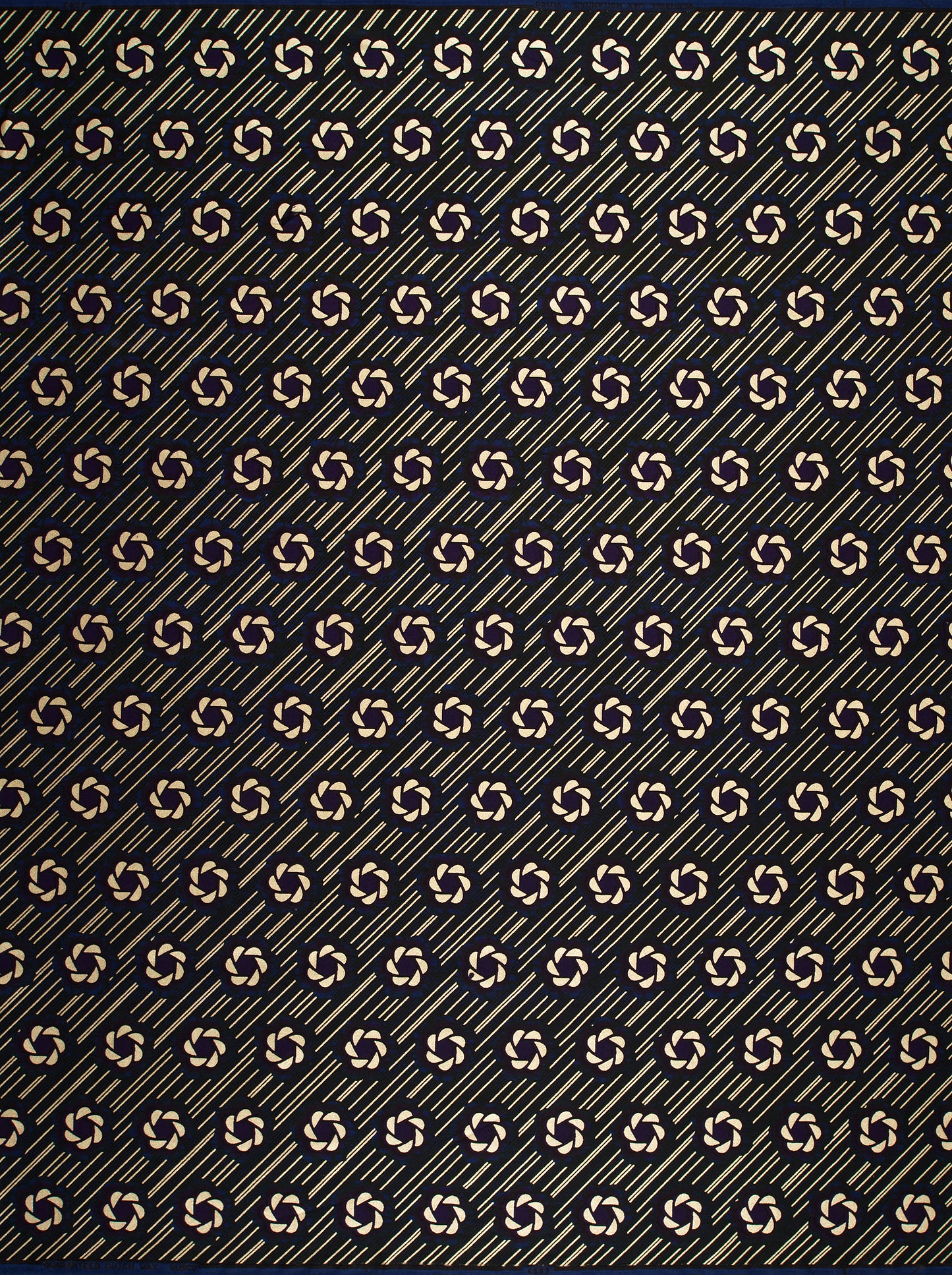 Sky Wax | VL04592.134 | Silver Embellished