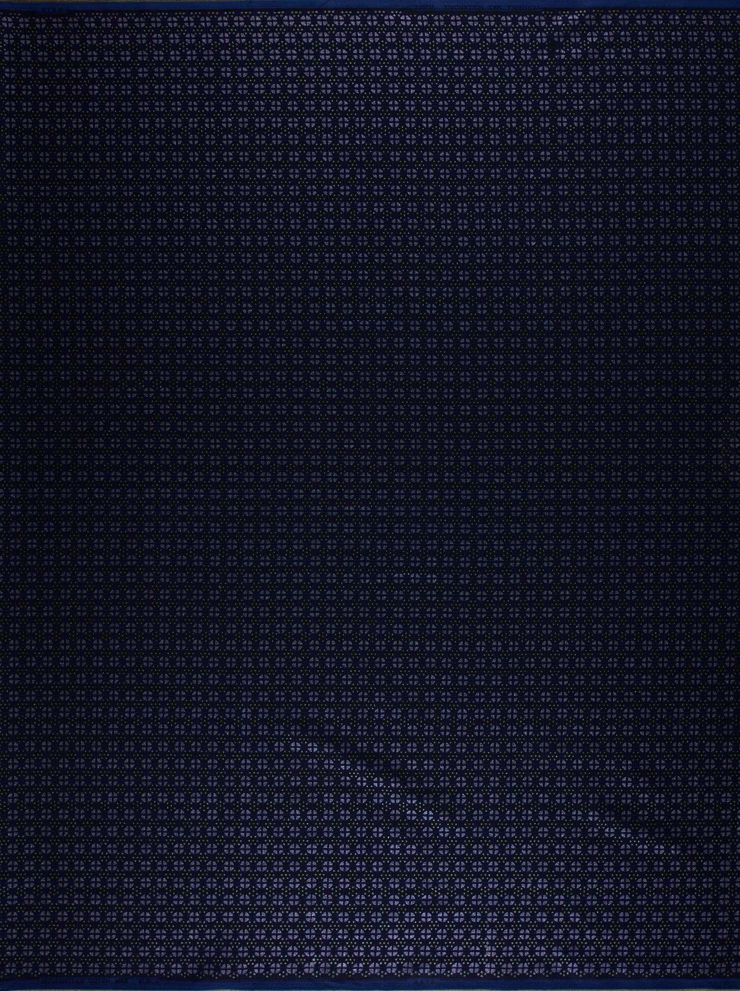 Sky Wax | VL0H418.054 | Red-Green Pearl Embellished