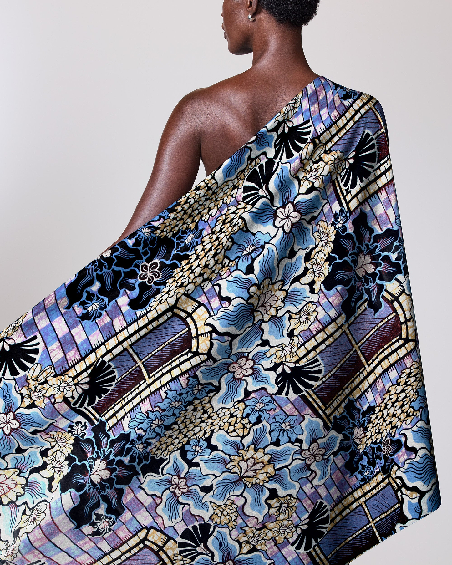 Vibrant blue black floral-patterned fabric grand super-wax vls7072.002