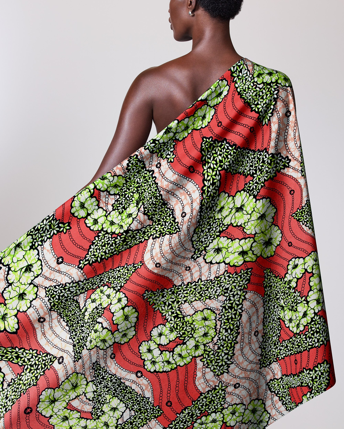 Vibrant red green cream-colored african super-wax vls7465.011