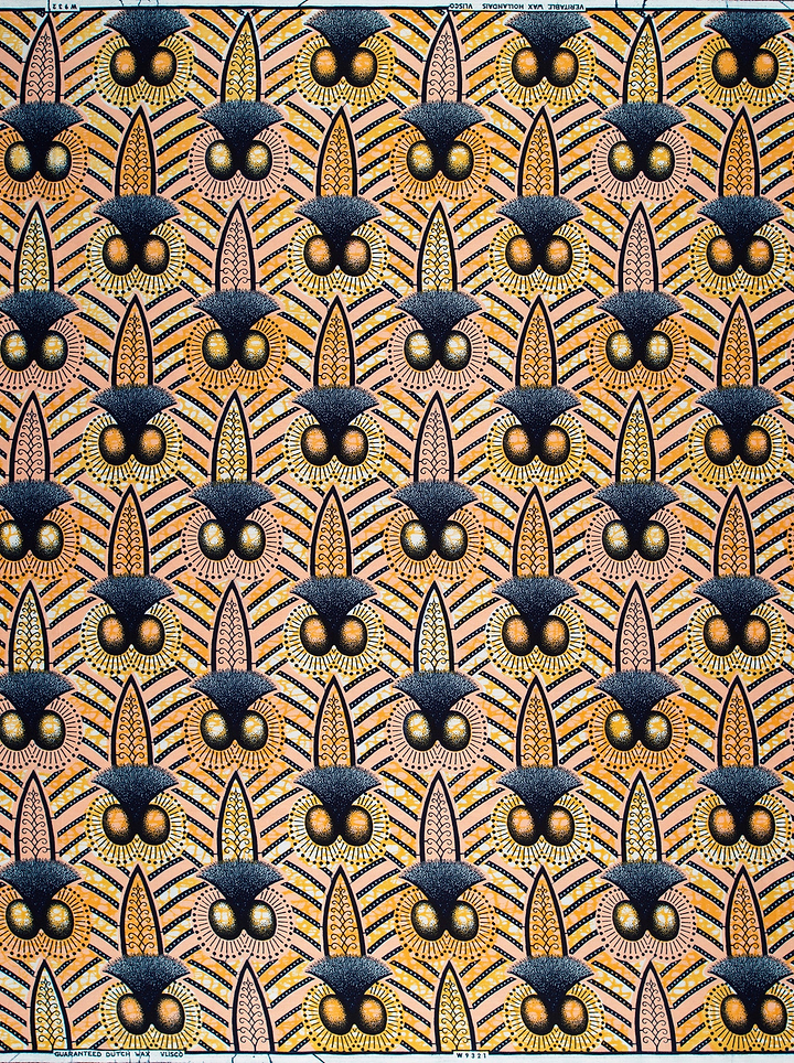 Vibrant patterned fabric stylized owl wax hollandais vlw9321.001