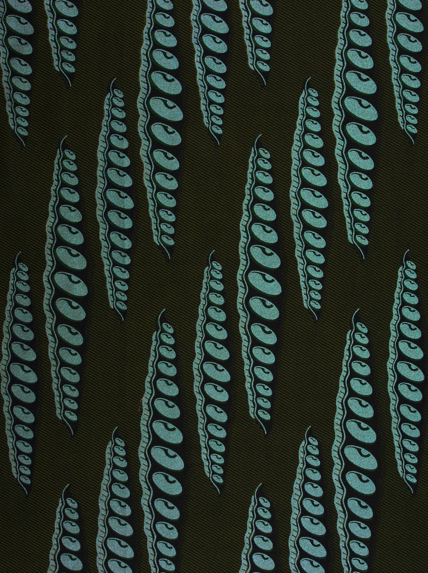 Sky Wax | VL04339.115 | Red-Green Pearl Embellished