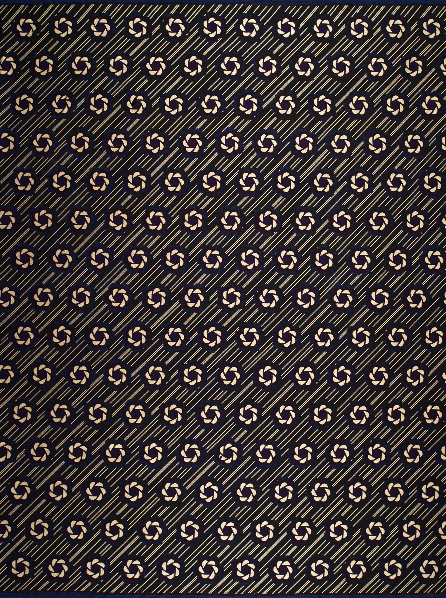 Sky Wax | VL04592.134 | Silver Embellished