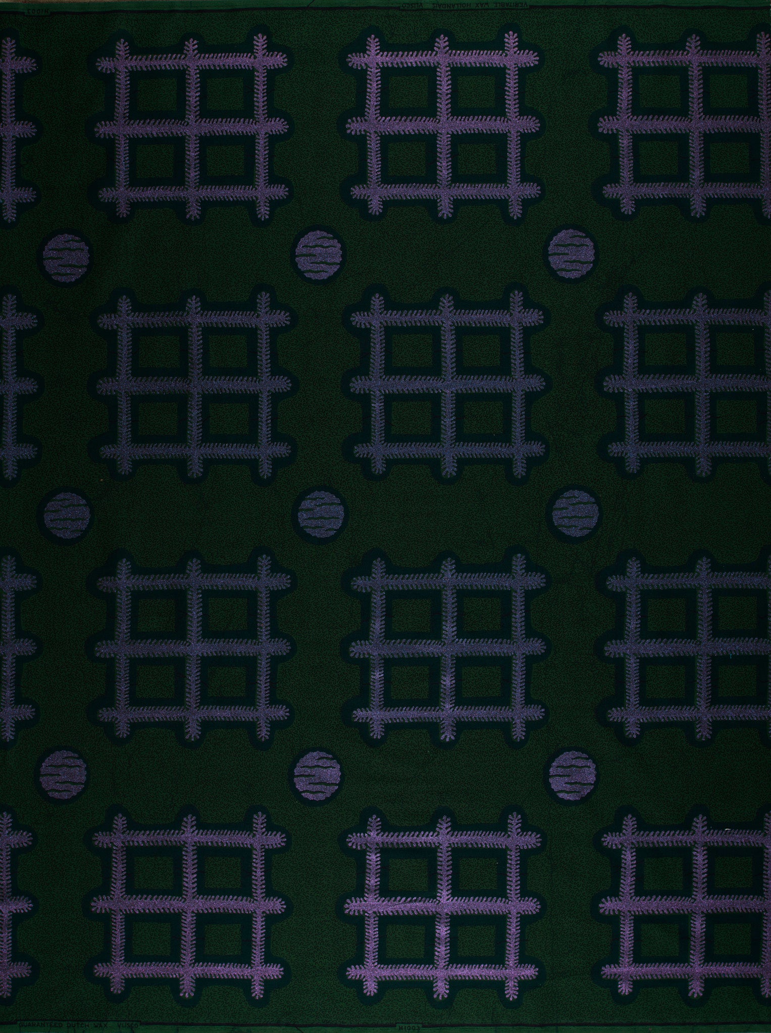 Sky Wax | VLH1003.142 | Red-Blue Pearl Embellished