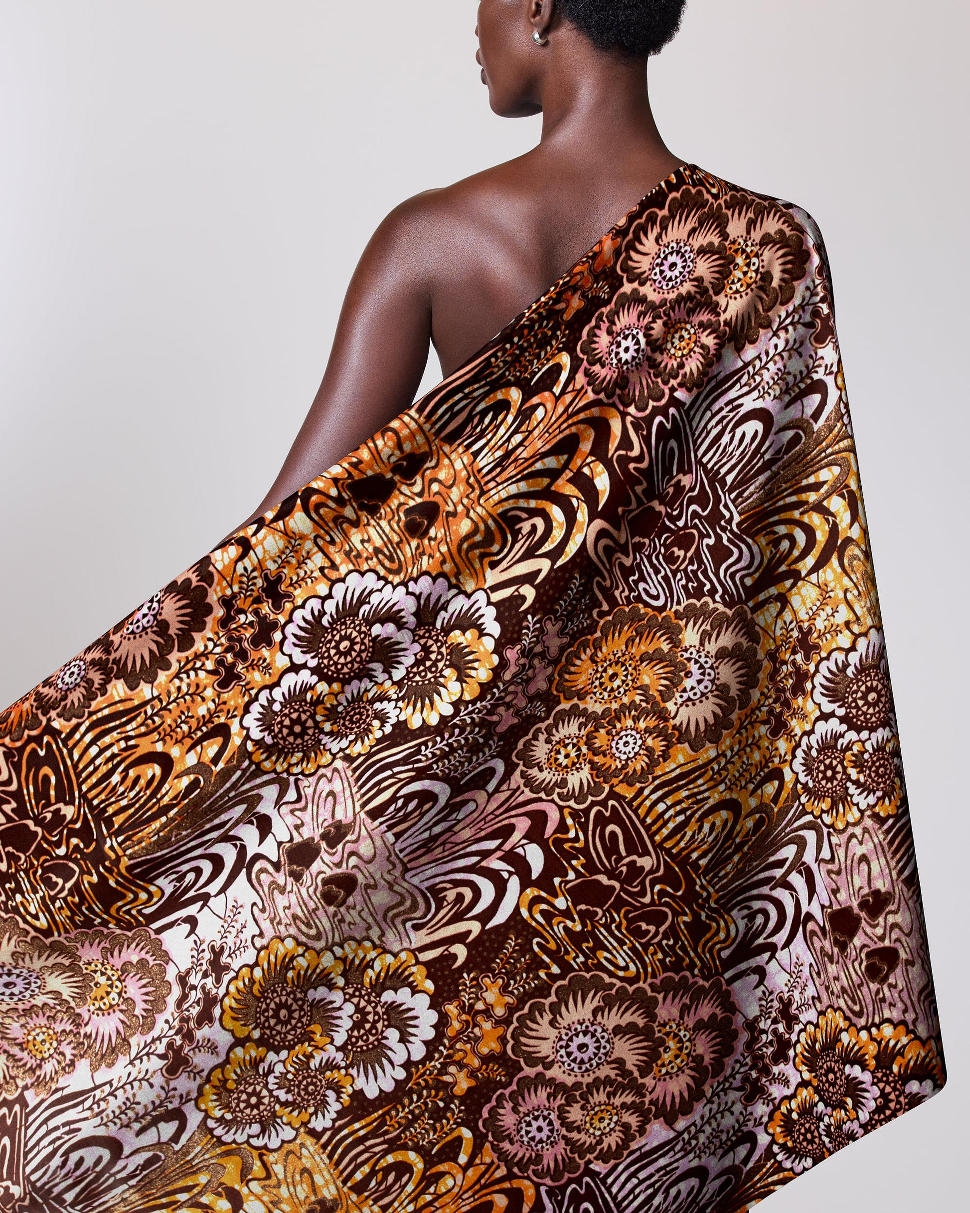 Grand Super-Wax | VLS0229.007 | Gold Shine Embellished