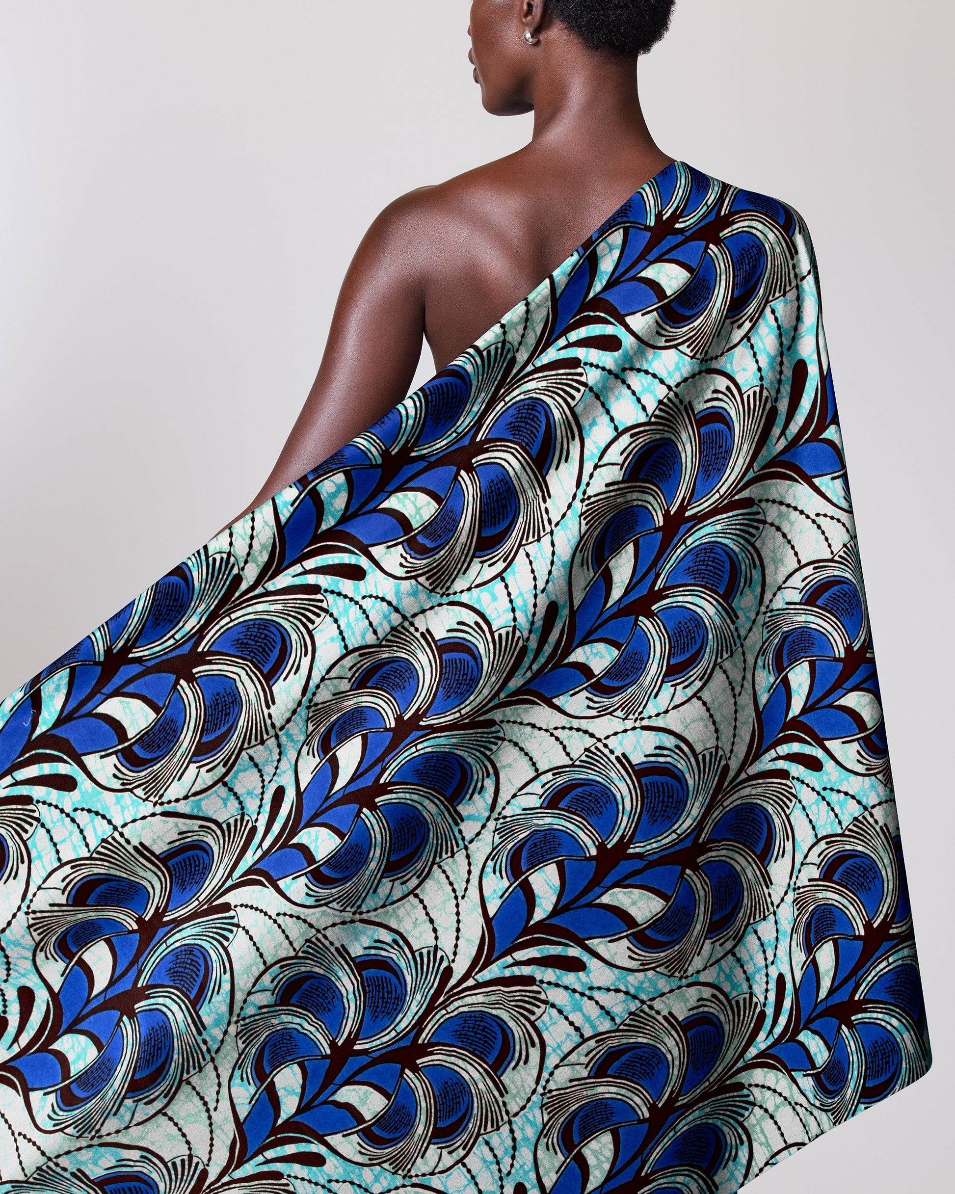 Vibrant blue white patterned fabric super-wax vls3520.001