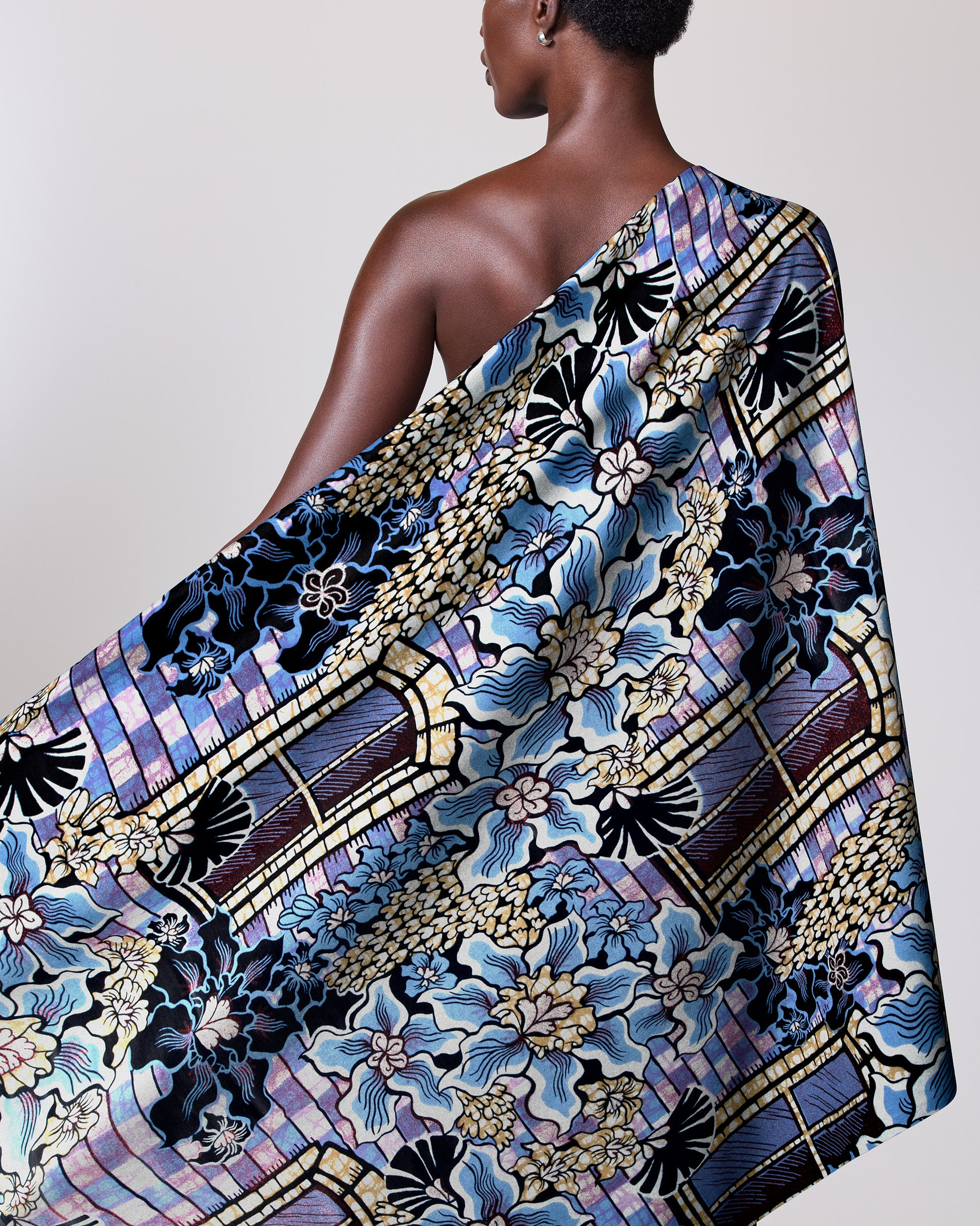 Vibrant blue black floral-patterned fabric grand super-wax vls7072.002