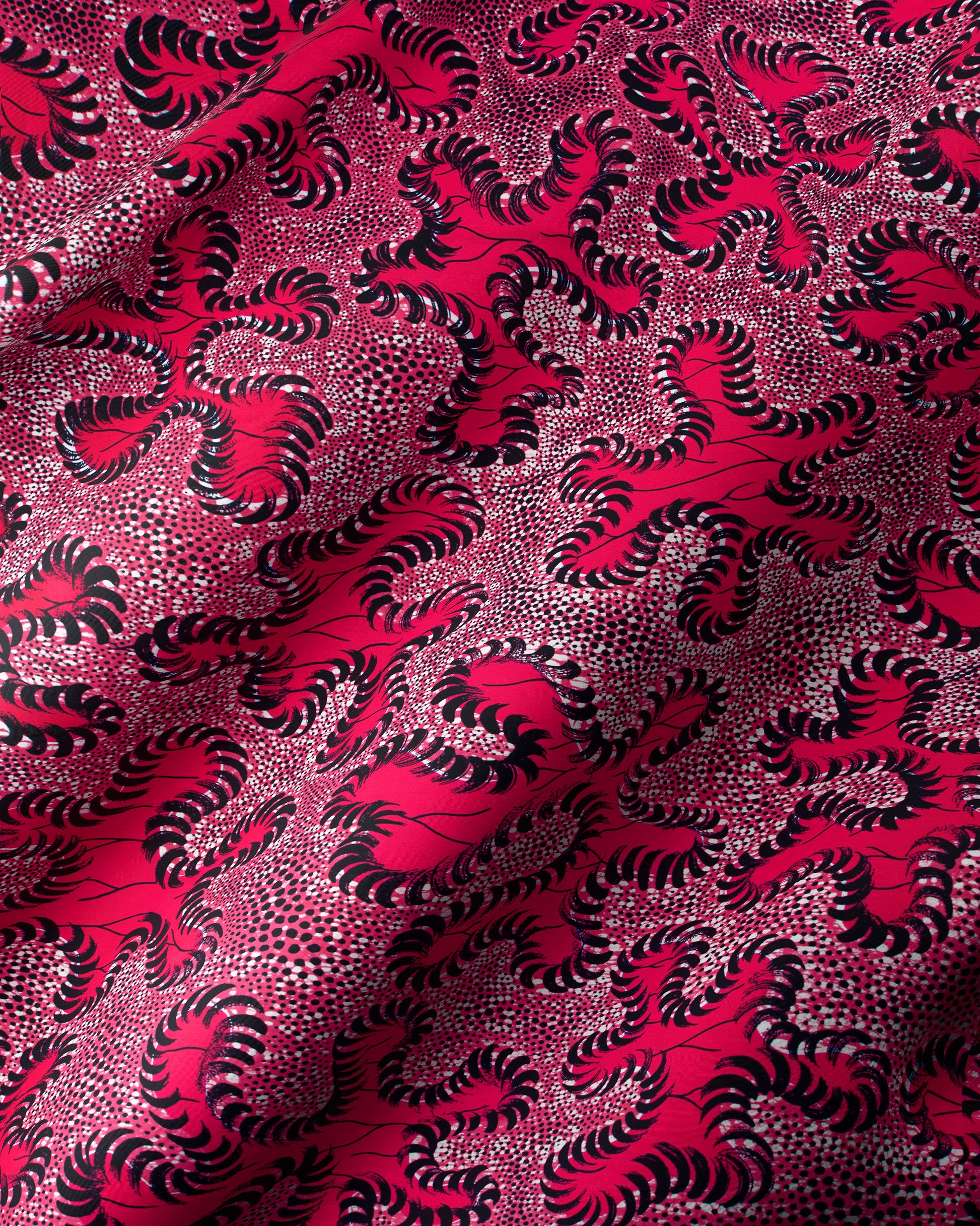Vibrant red fabric bold black wax hollandais vlw8651.001