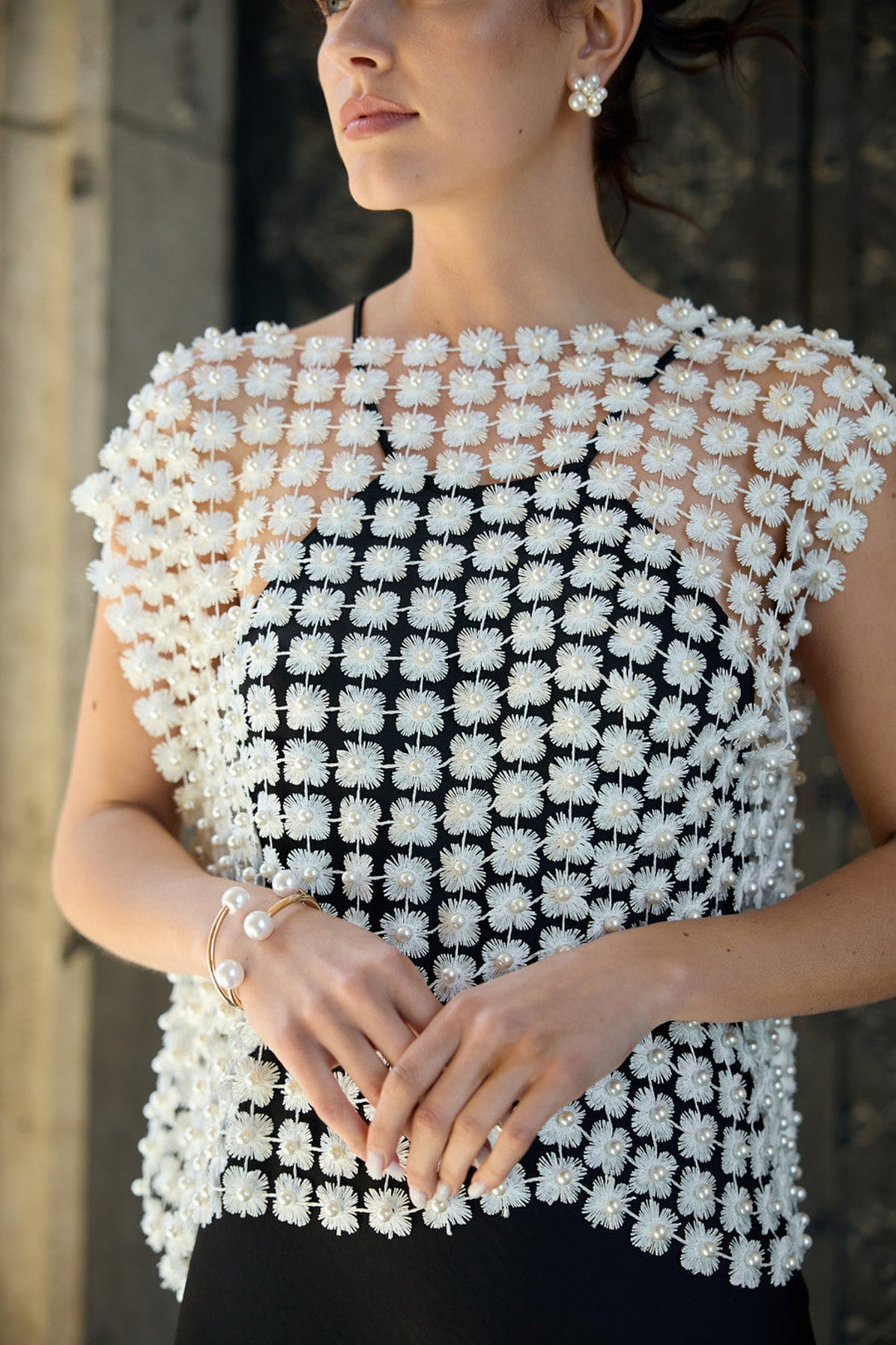 Floral Shell Pearl Capelet - White