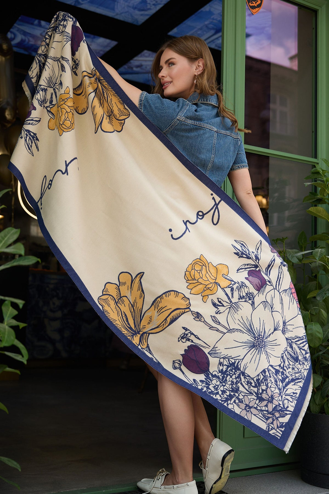 Bloomline Reversible Scarf