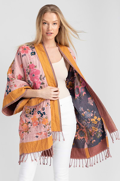 KIRKVILLE FLORAL KIMONO - SAACHI - Pink / One Size — Fits All - Kimonos