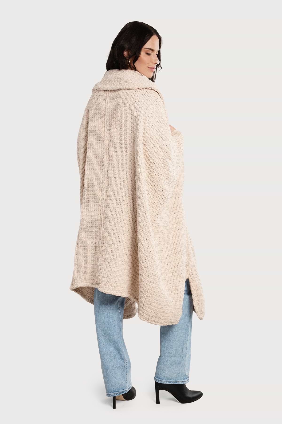 Comfy Oversized Waffle Knit Collared Jacket – SAACHI Comfy Oversized Waffle Knit Collared Jacket – SAACHI