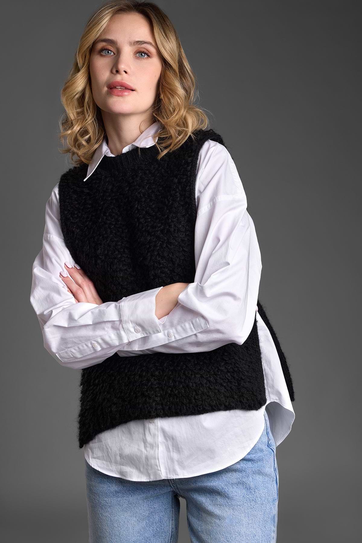 Looped Knit Sweater Vest – SAACHI Looped Knit Sweater Vest – SAACHI