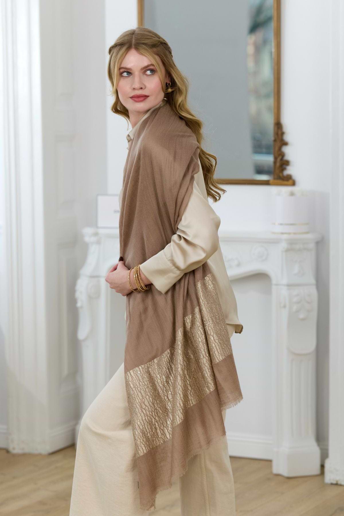 Simply Embellished Cashmere Solid Color Scarf | Saachi – SAACHI