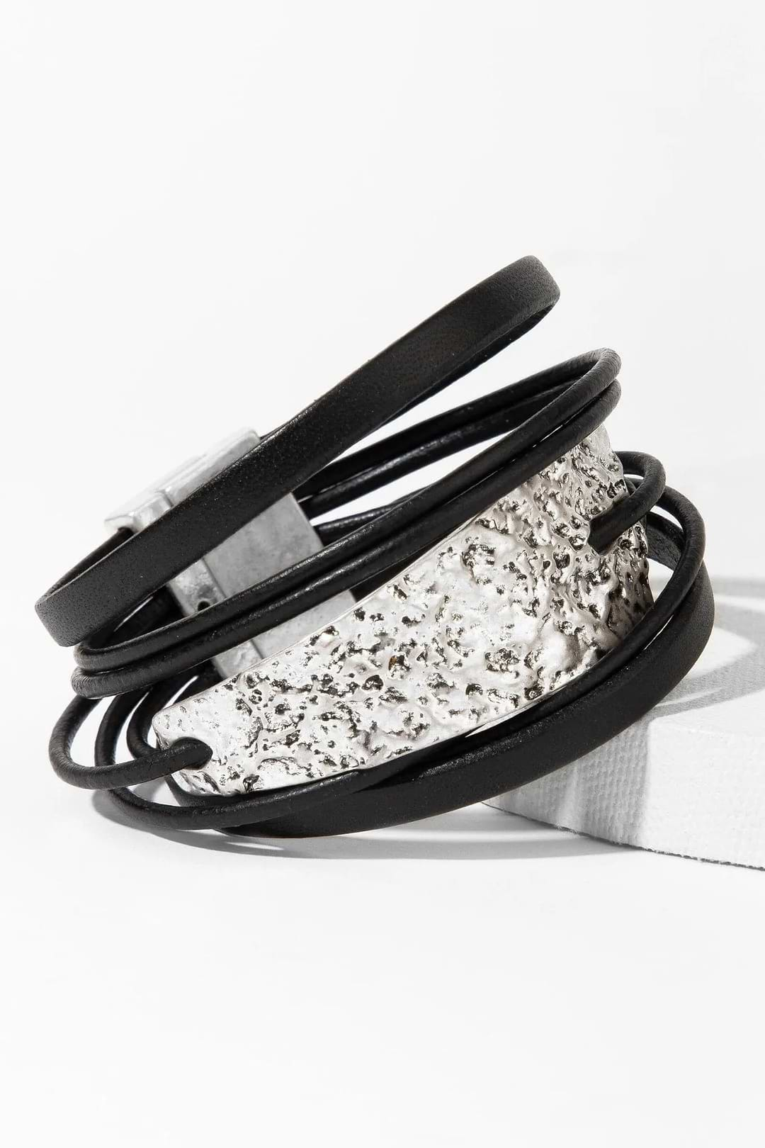 Absolute Zero Leather Bracelet Black