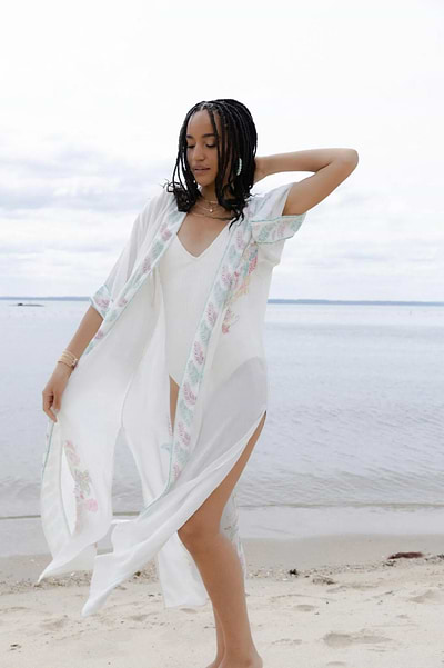 Flowy Paisley Kimono Long White