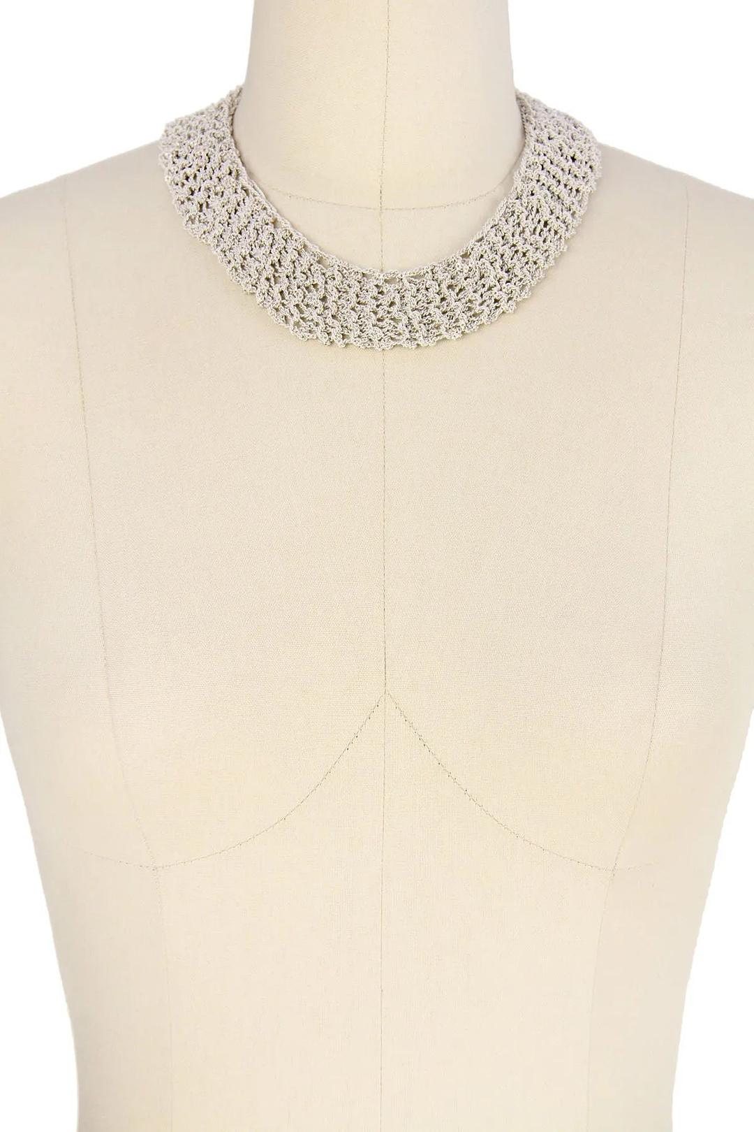 Crochet Chain Short Necklace Beige