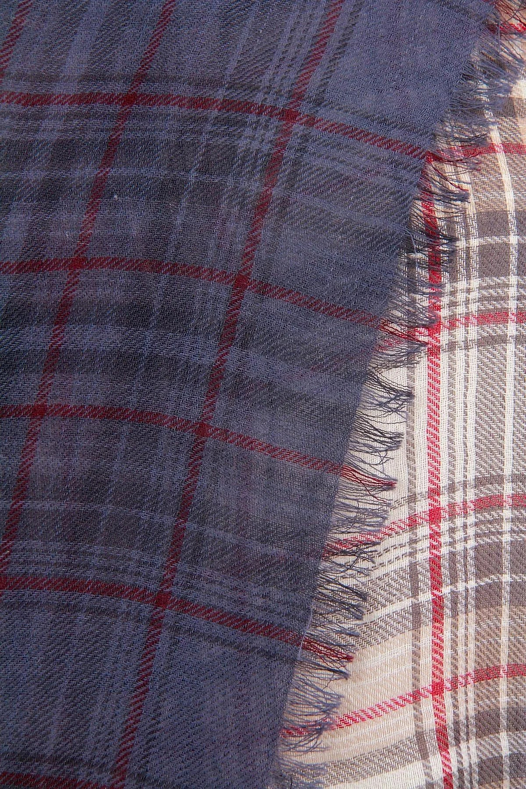 Queens Plaid Ombre Scarf Ivory