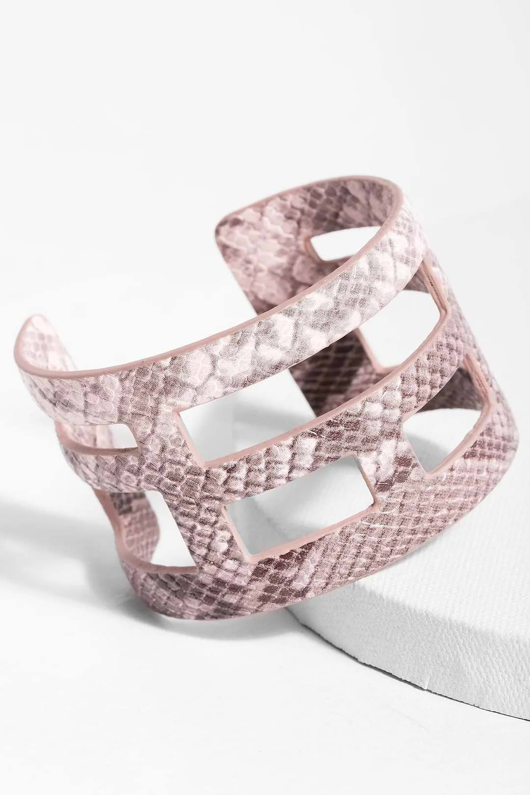 Jaanavar Cuff Bracelet Ligh Pink