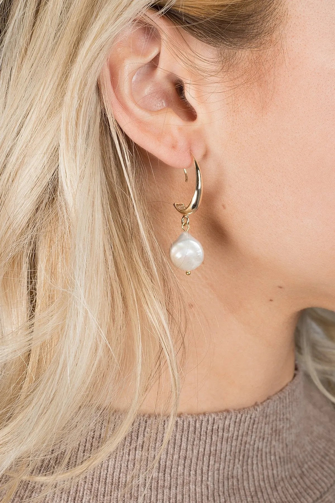 Haven Drop Pearl Earring Gold