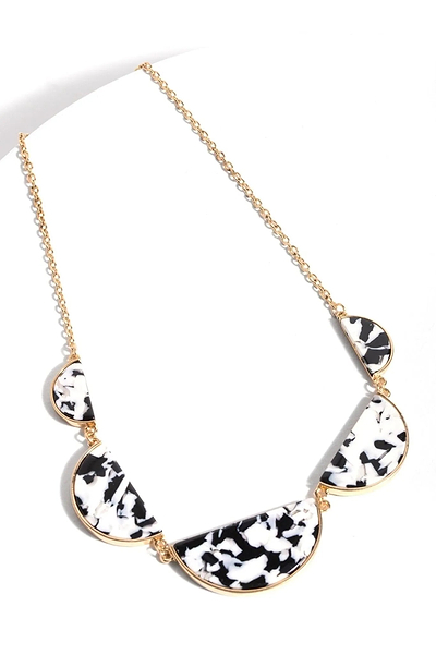 Day Out Necklace Black