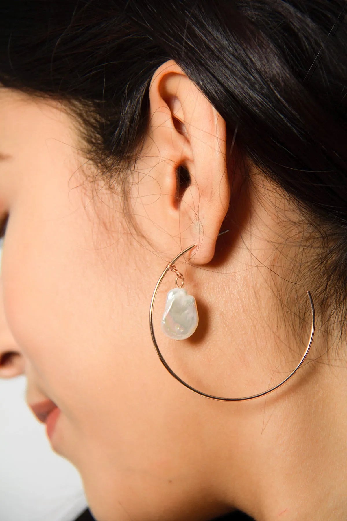 Open Space Hoop Earring gold