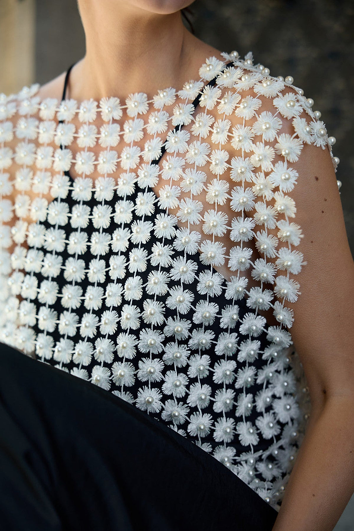 Floral Shell Pearl Capelet - White