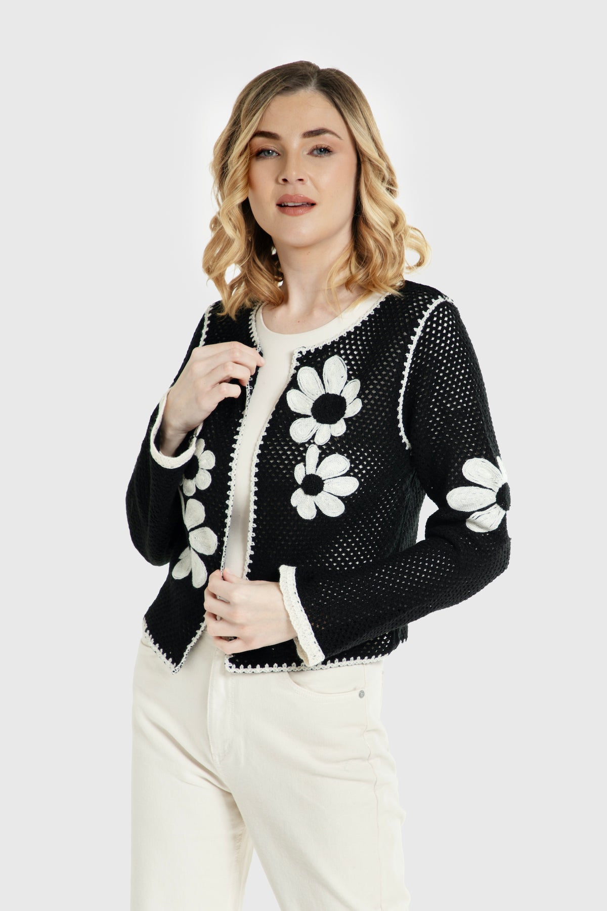 Lightweight Floral Crochet Cardigan – SAACHI Lightweight Floral Crochet Cardigan – SAACHI