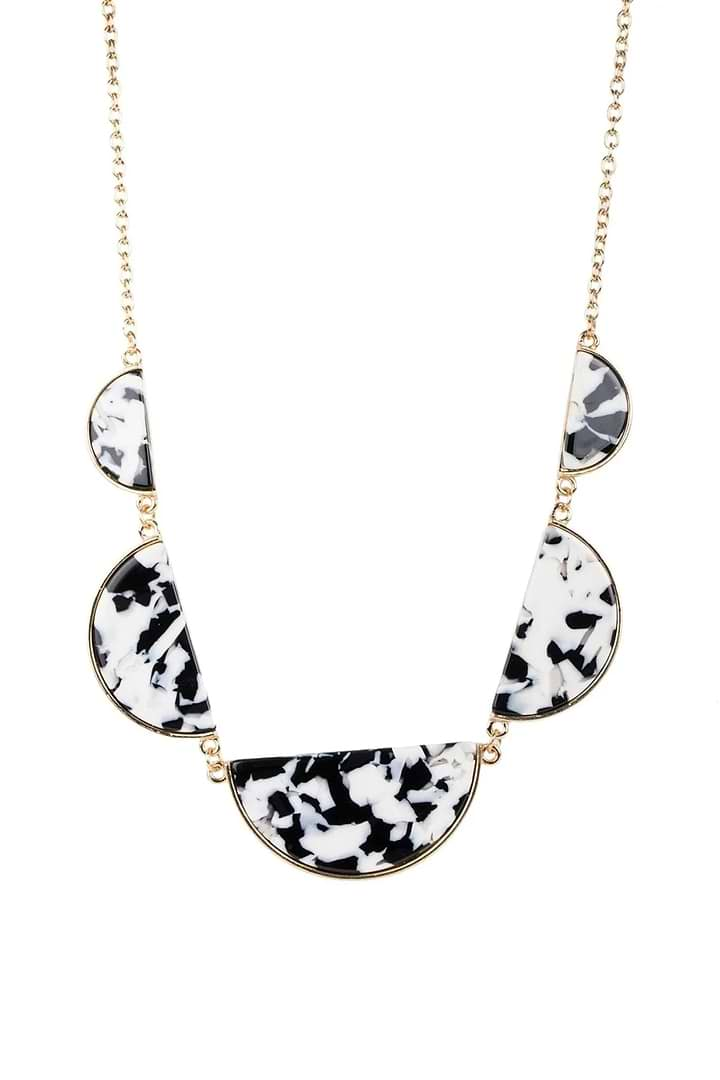 Day Out Necklace Black