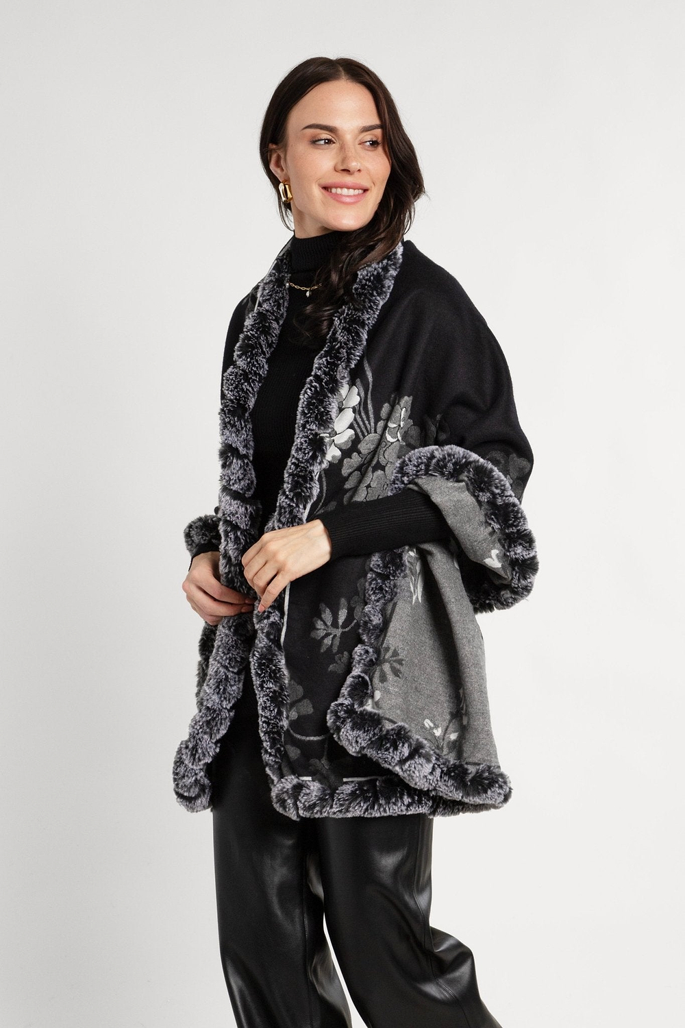 Blooming Faux Fur Scarf Black