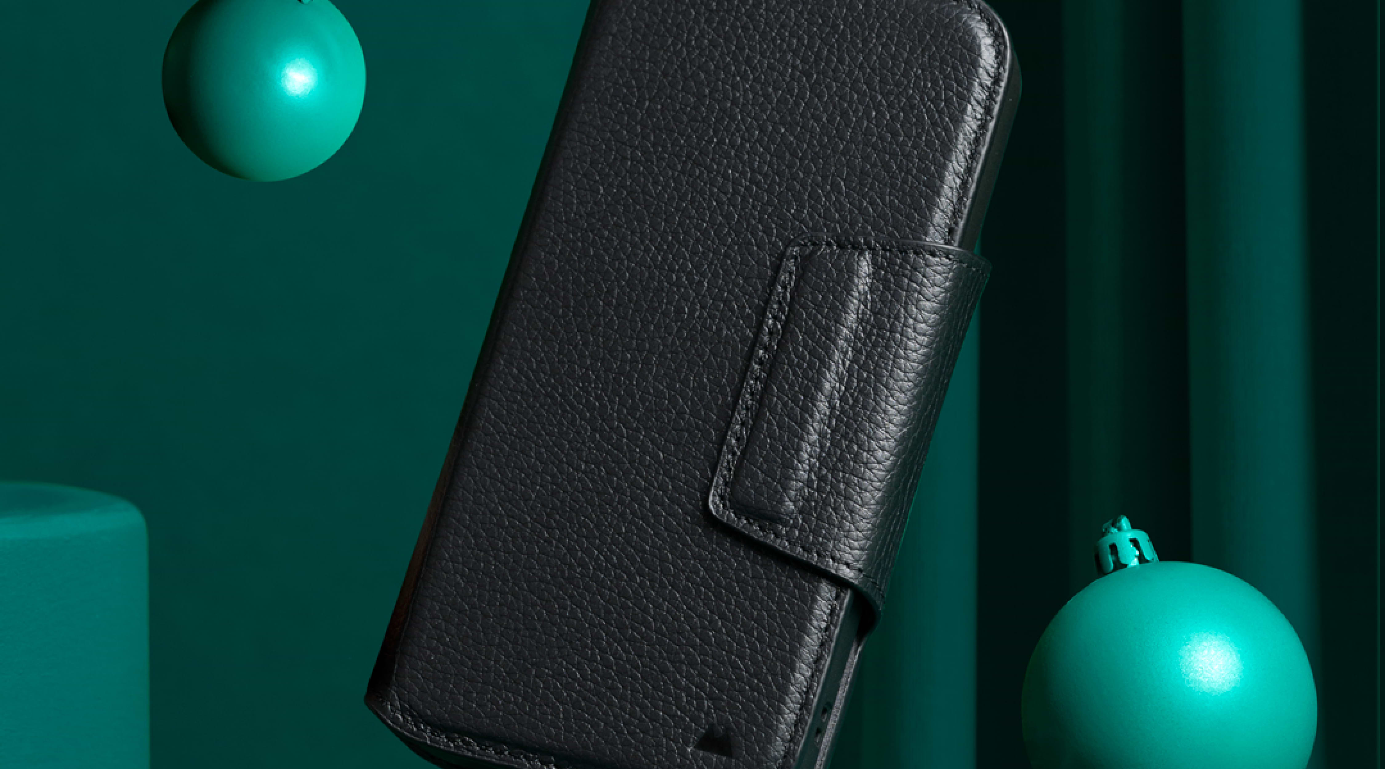 Mous MagSafe compatible flip wallet 