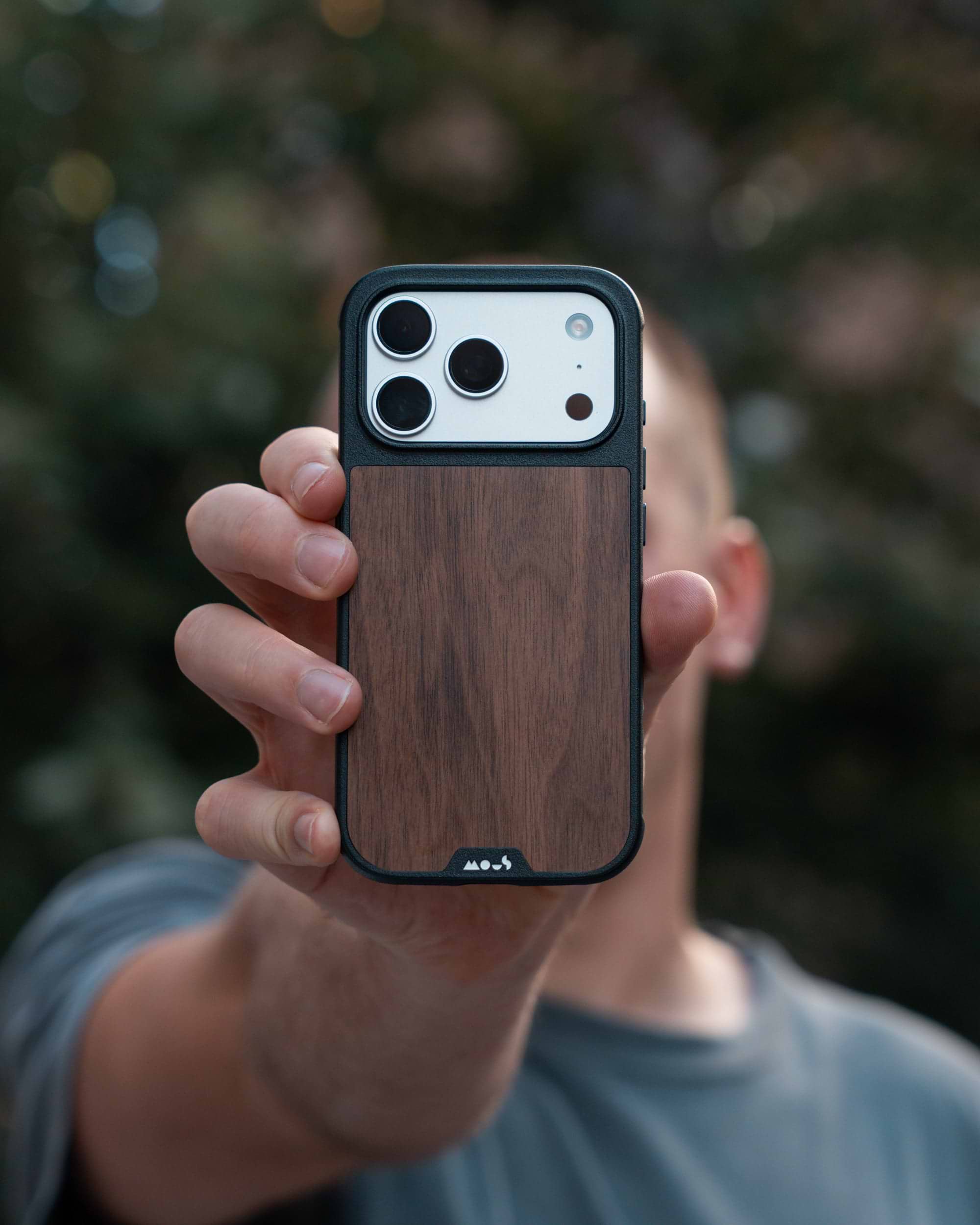 Walnut Protective Phone Case - Thumbnail 3