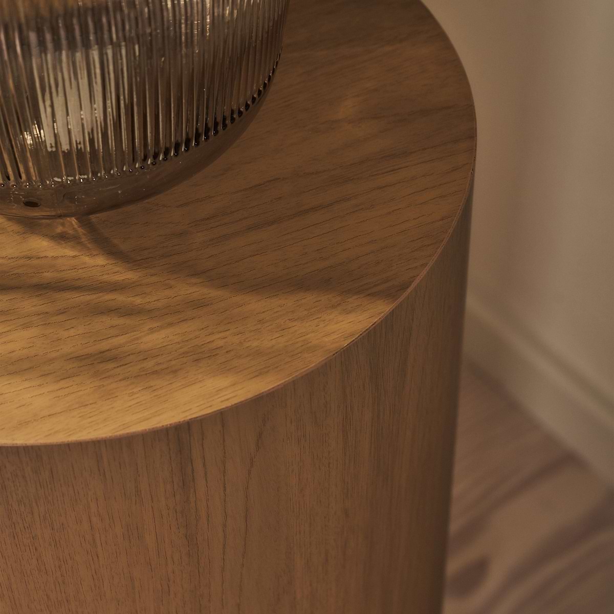 Magna - Warm Wood Wave Plinth