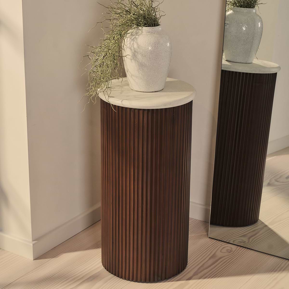 Cove - Dark Wood Ribbed Plinth