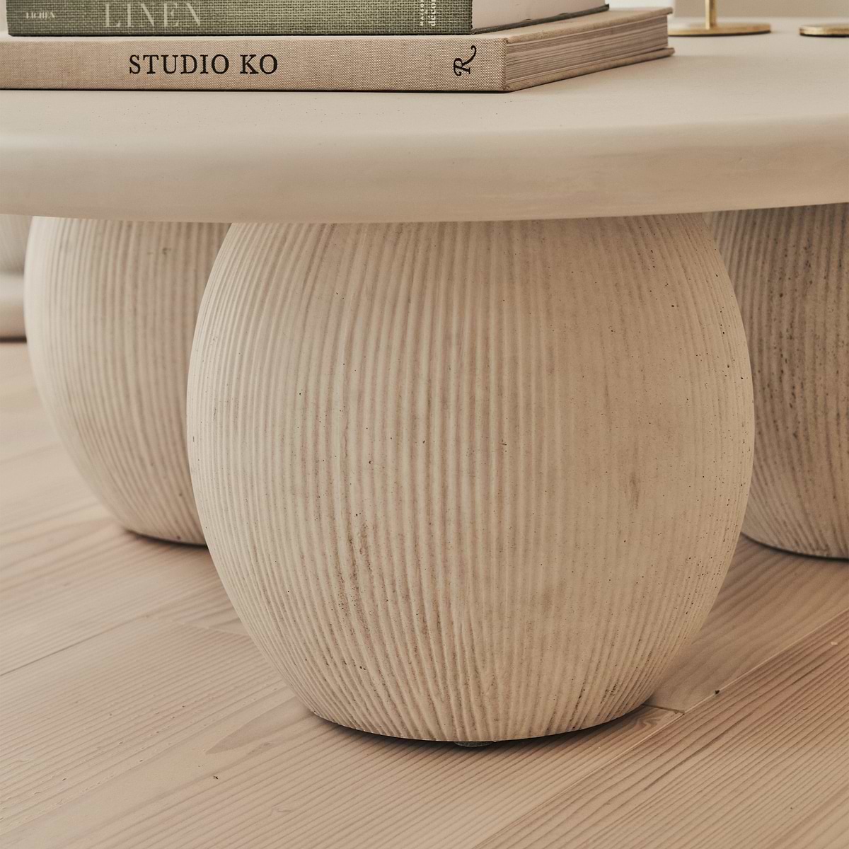Leonardo - Minimal Concrete Ball Coffee Table Large