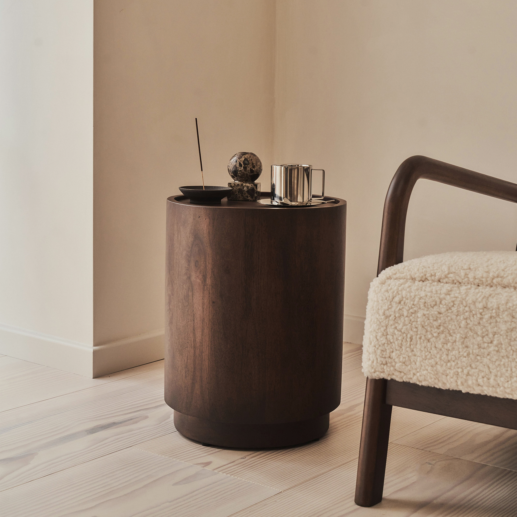 Fairmont - Dark Wood Premium Round Side Table