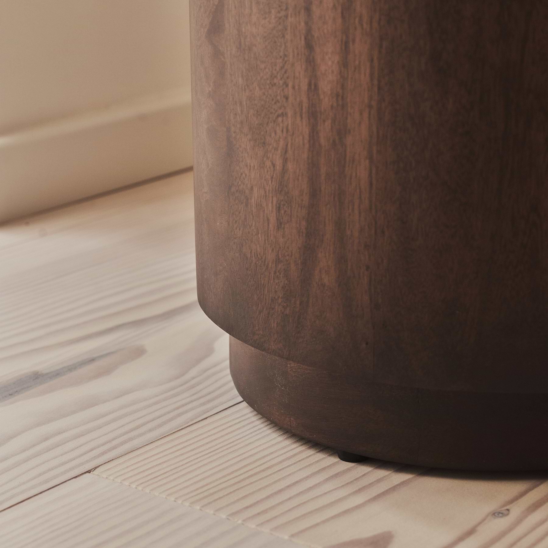 Fairmont - Dark Wood Premium Round Coffee Table