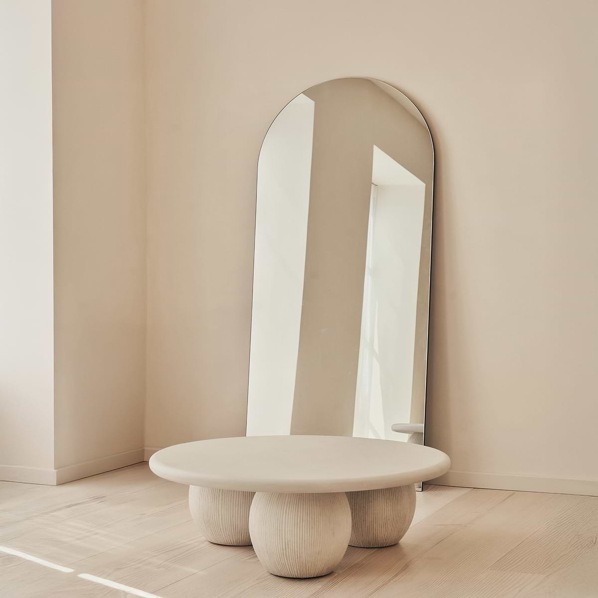 Leonardo - Minimal Concrete Ball Coffee Table Large