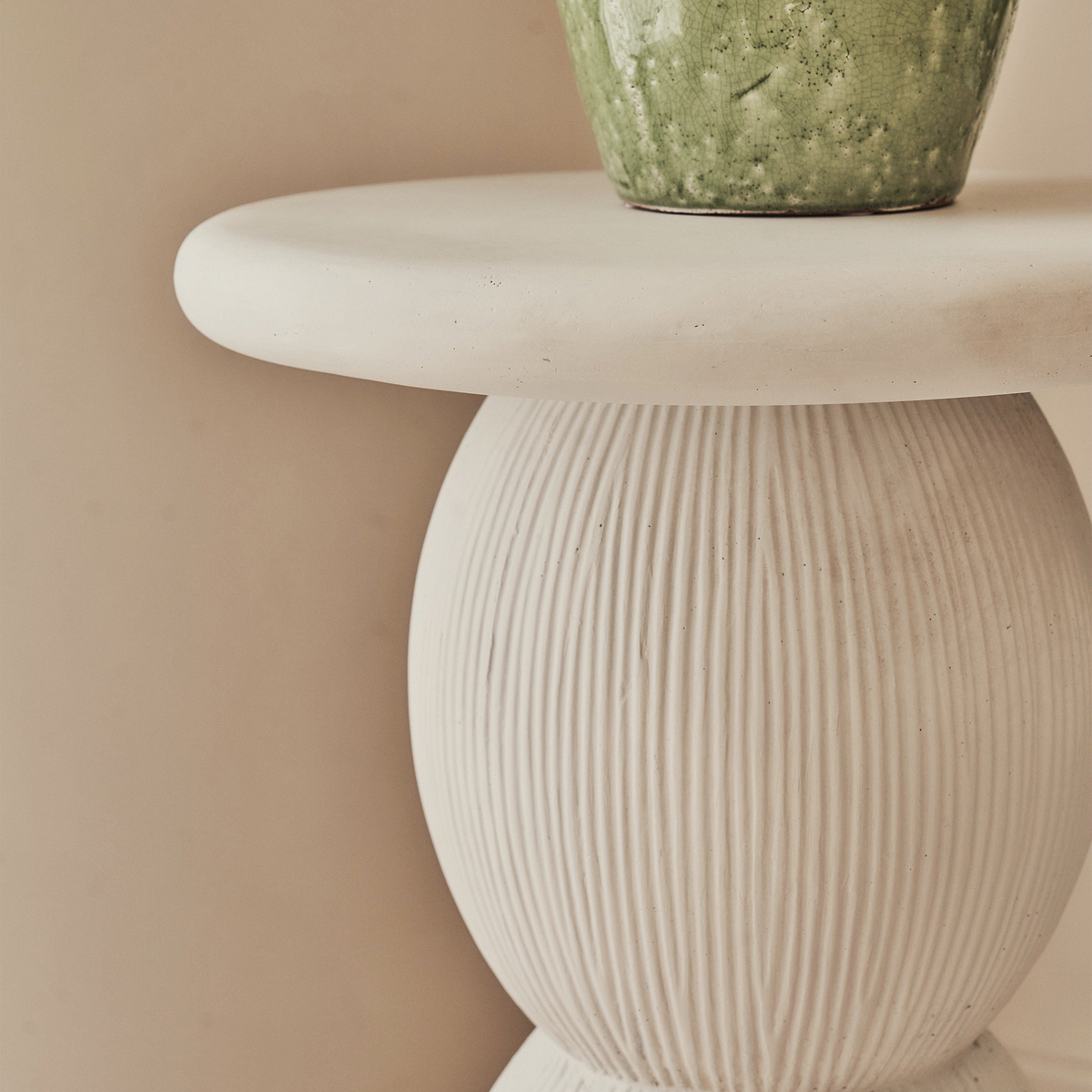 Leonardo - Minimal Concrete Ball Side Table