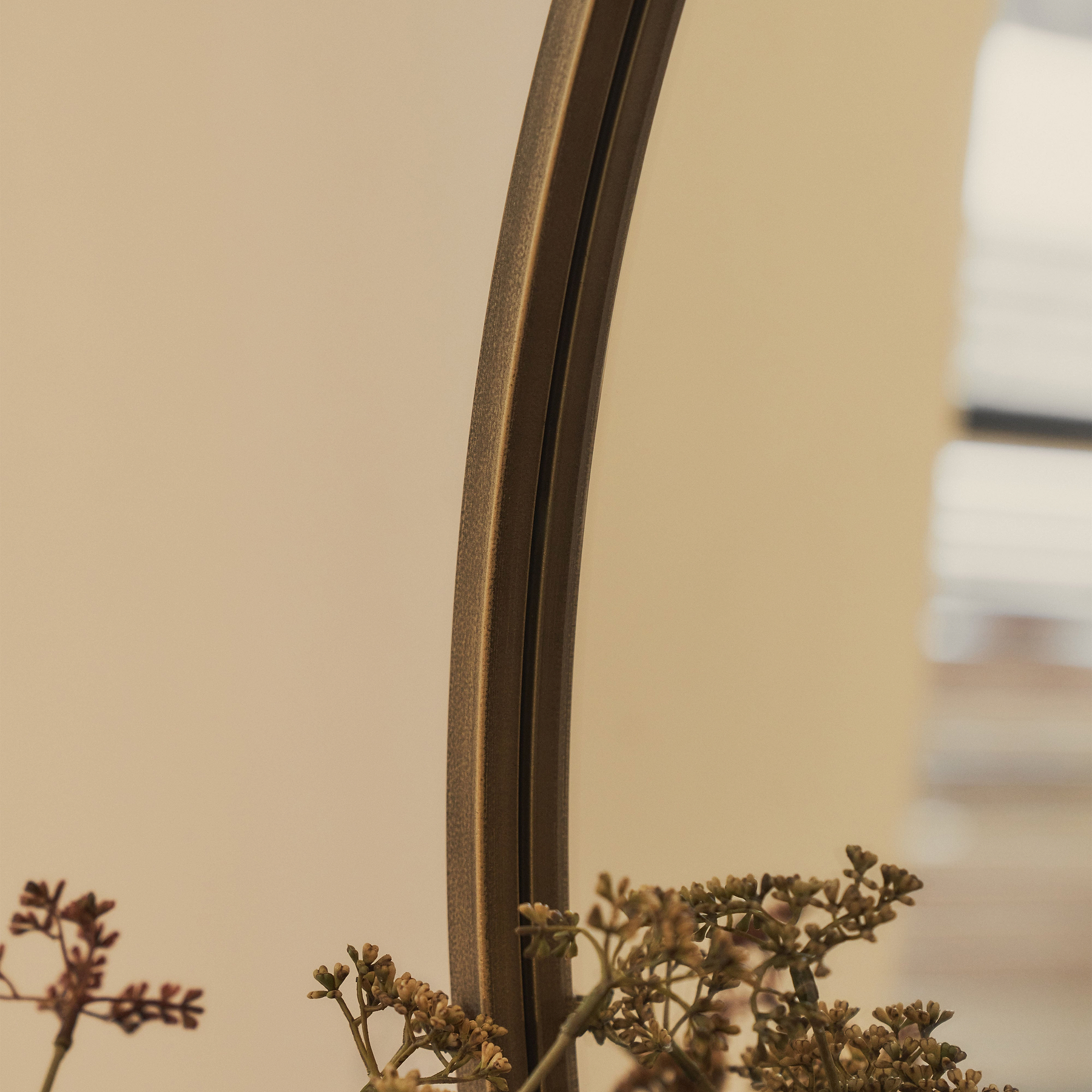 Higgins - Gold Metal Modern Round Wall Mirror 80cm x 80cm