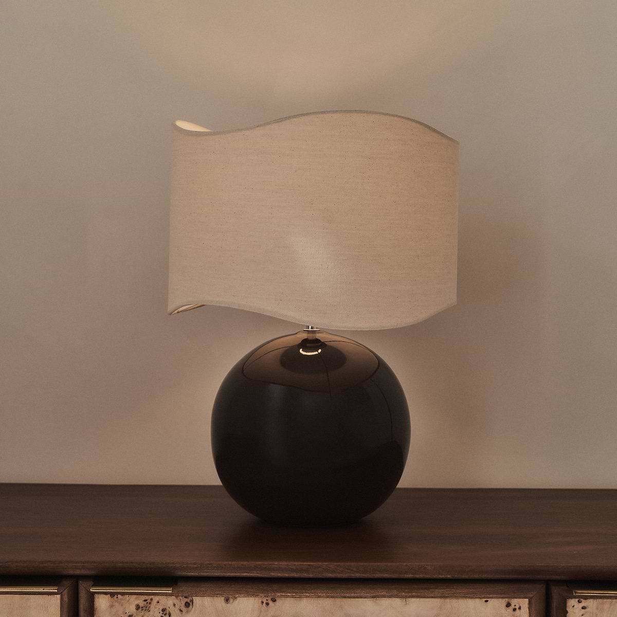 Olera - Chocolate Gloss Ceramic Wave Shade Table Lamp