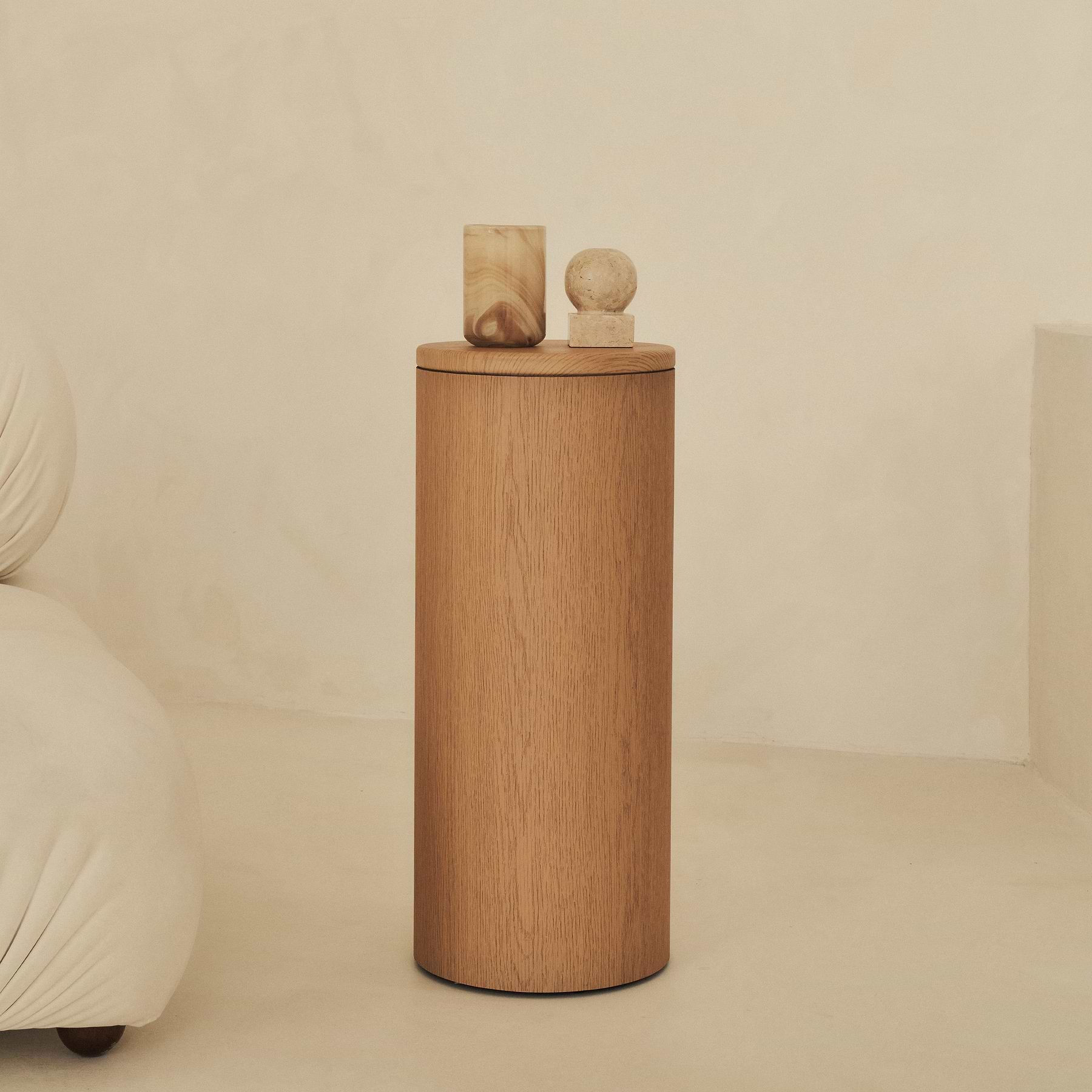 Madison - Light Wood Round Wooden Minimal Plinth