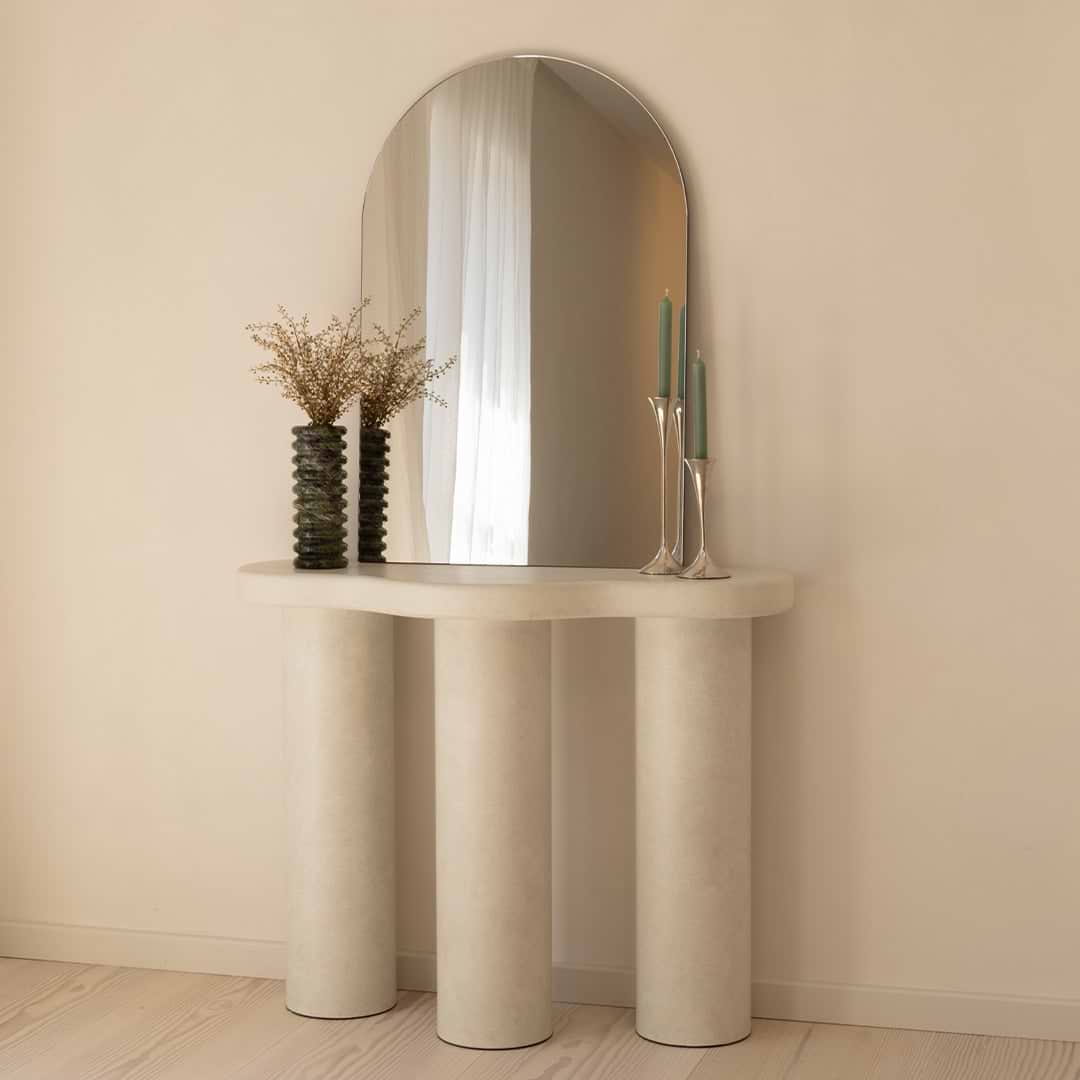 Savanna - Large Concrete Curved Wooden Console Table