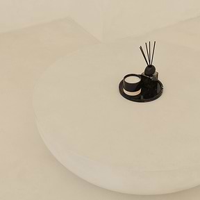 Travara - Black Marble Round Decorative Tray