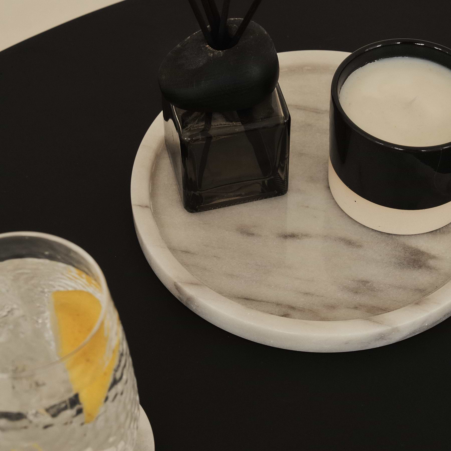 Travara - White Marble Round Decorative Tray