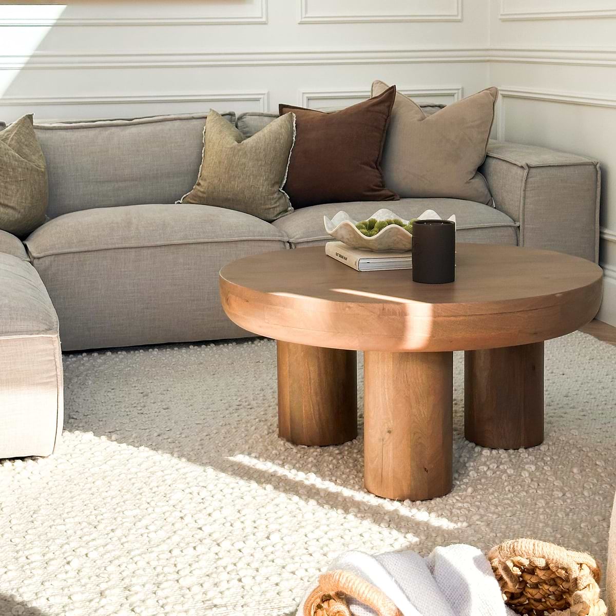 Vermont - Warm Wood Premium Round Coffee Table