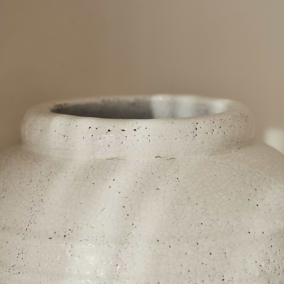 Cyra - Large Ivory Gloss Ceramic Vase