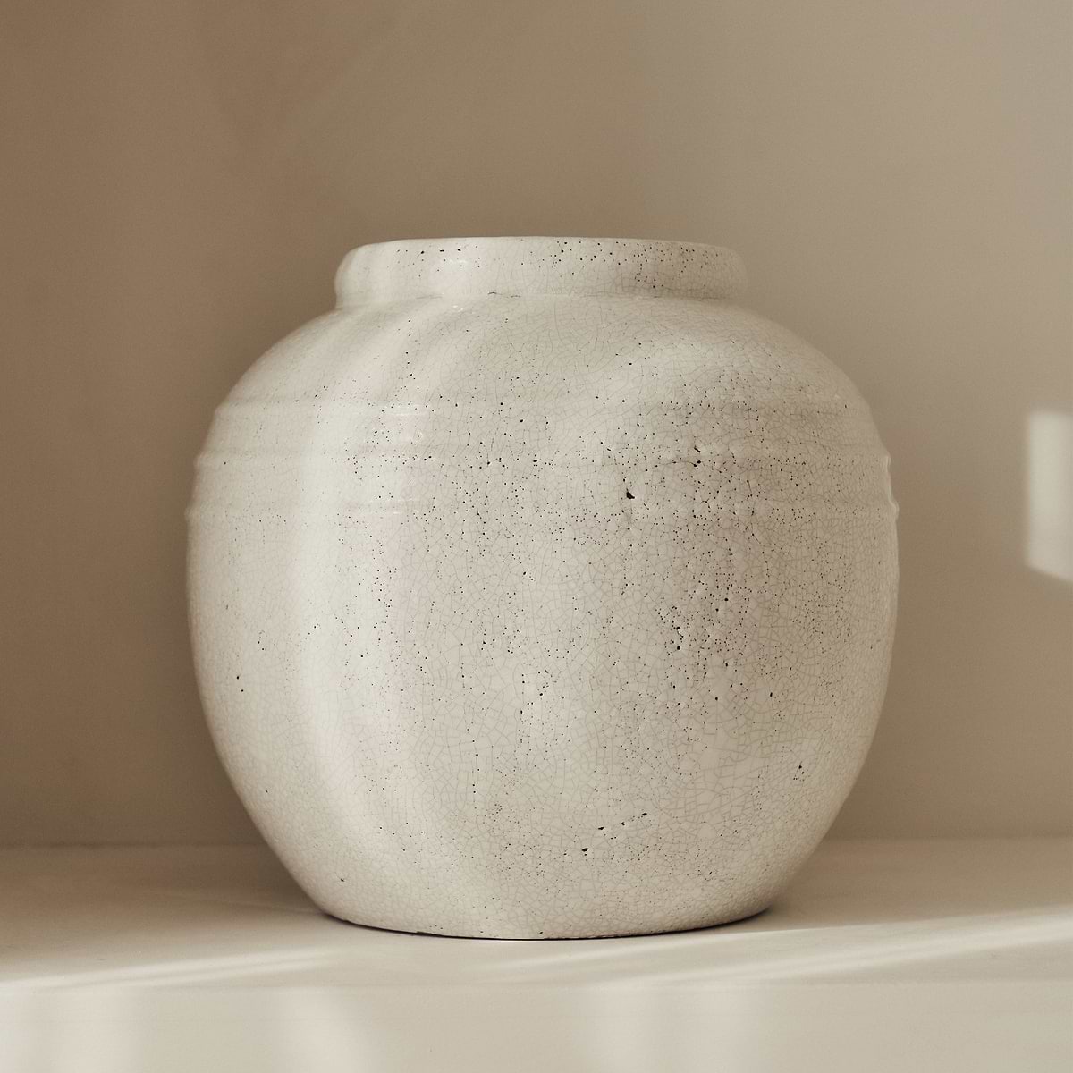 Cyra - Large Ivory Gloss Ceramic Vase