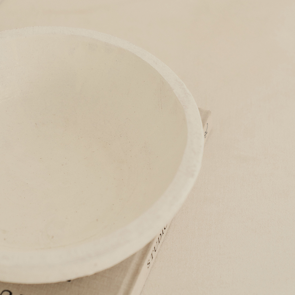 Portera - White Textured Terracotta Bowl