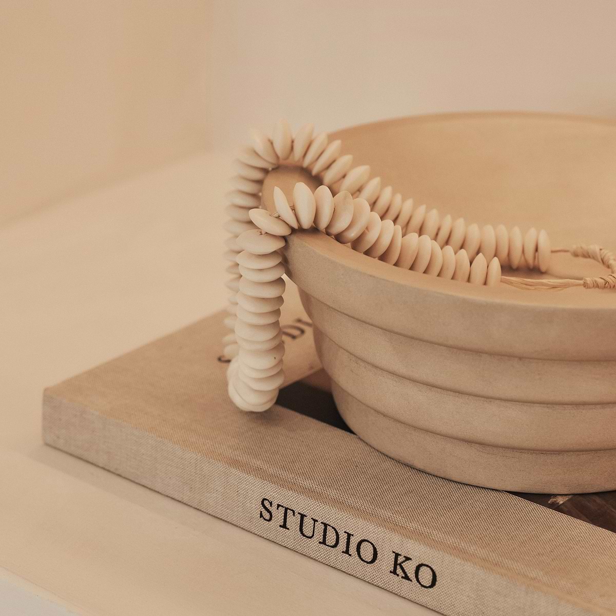 Luciana - Concrete Ribbed Bowl 25cm